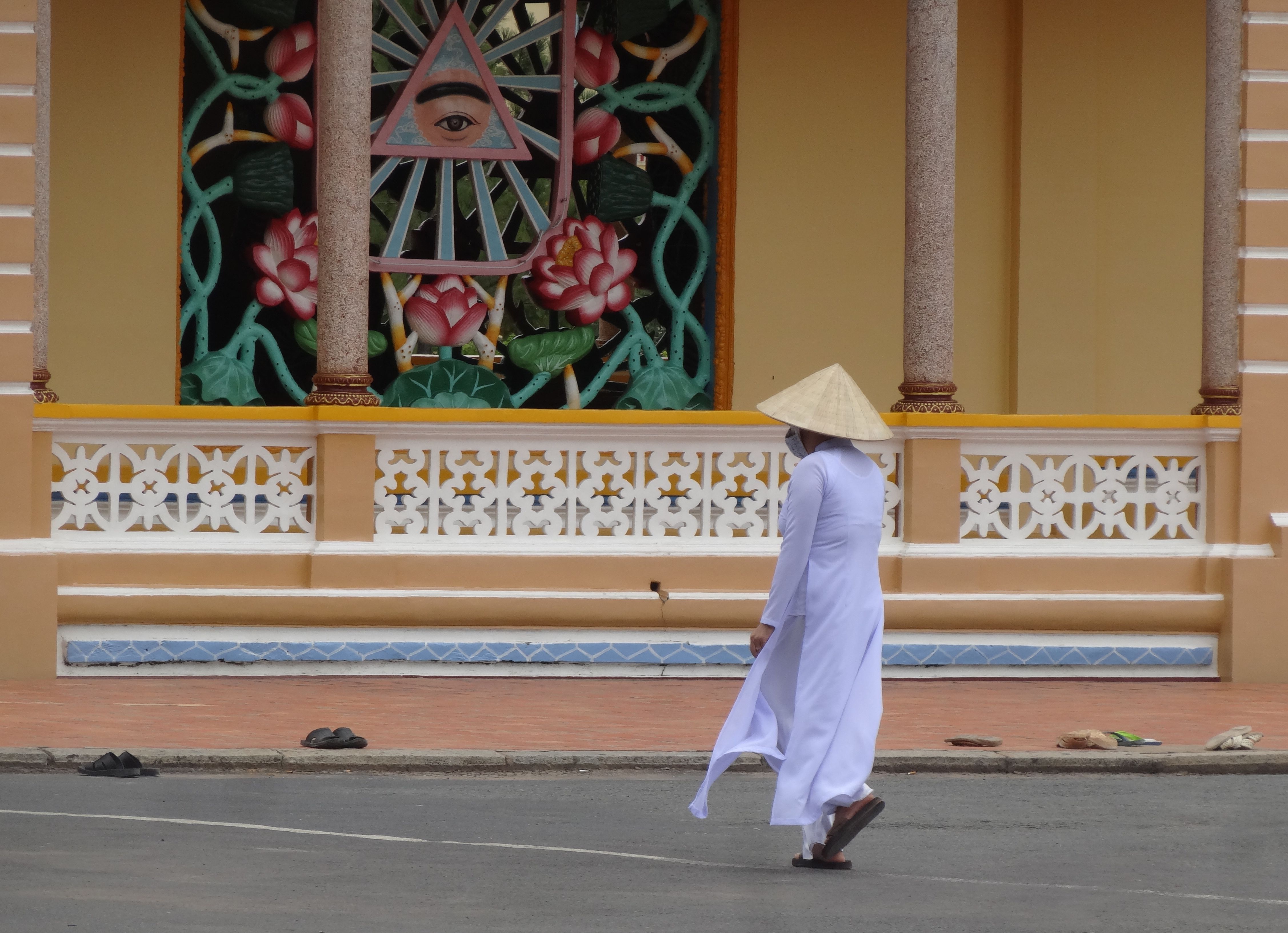 To the Temple in Tay Ninh