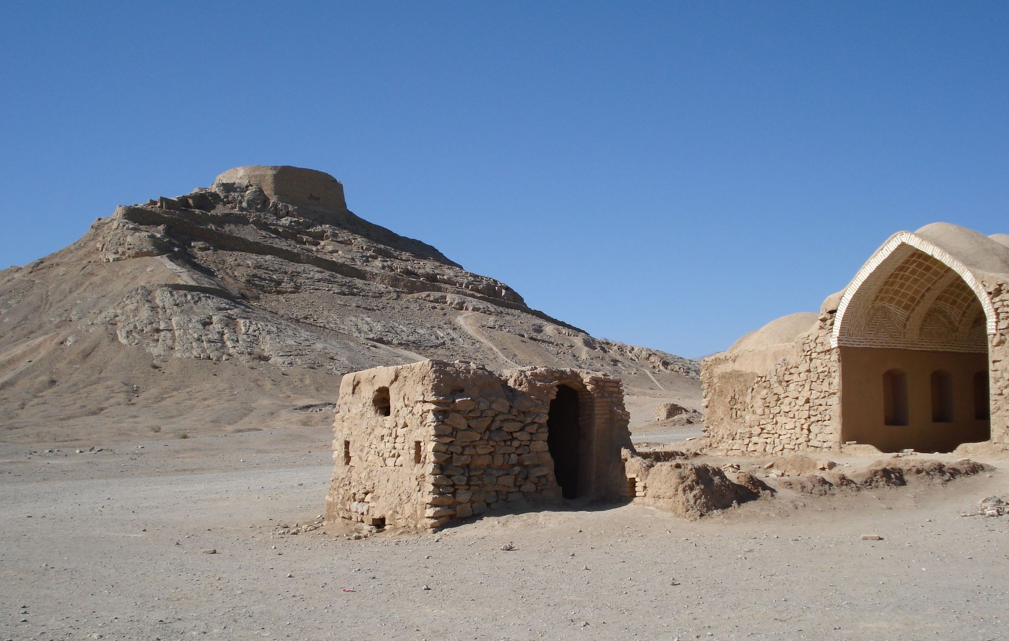 266Yazd Torri del Silenzio